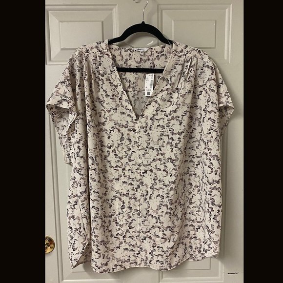 New Reitmans Floral Top 2X - Picture 1 of 7